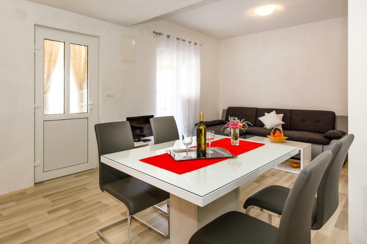 Apartman Dobrila Vrh  Екстер'єр фото